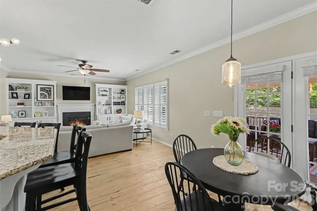 11830 Warfield Avenue Huntersville NC 28078