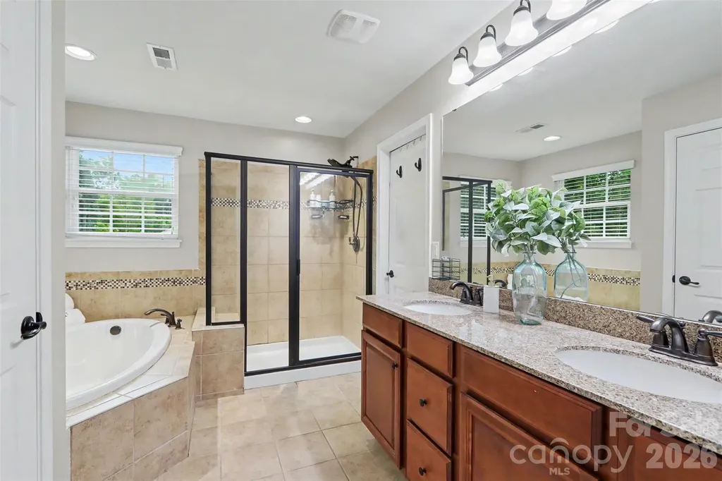 11830 Warfield Avenue Huntersville NC 28078
