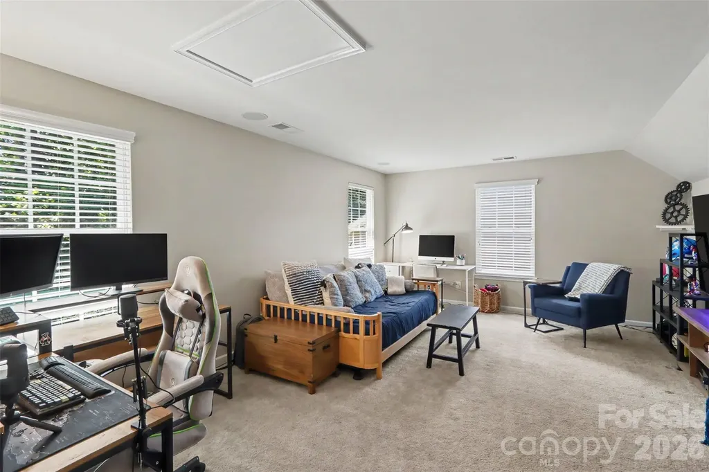 11830 Warfield Avenue Huntersville NC 28078
