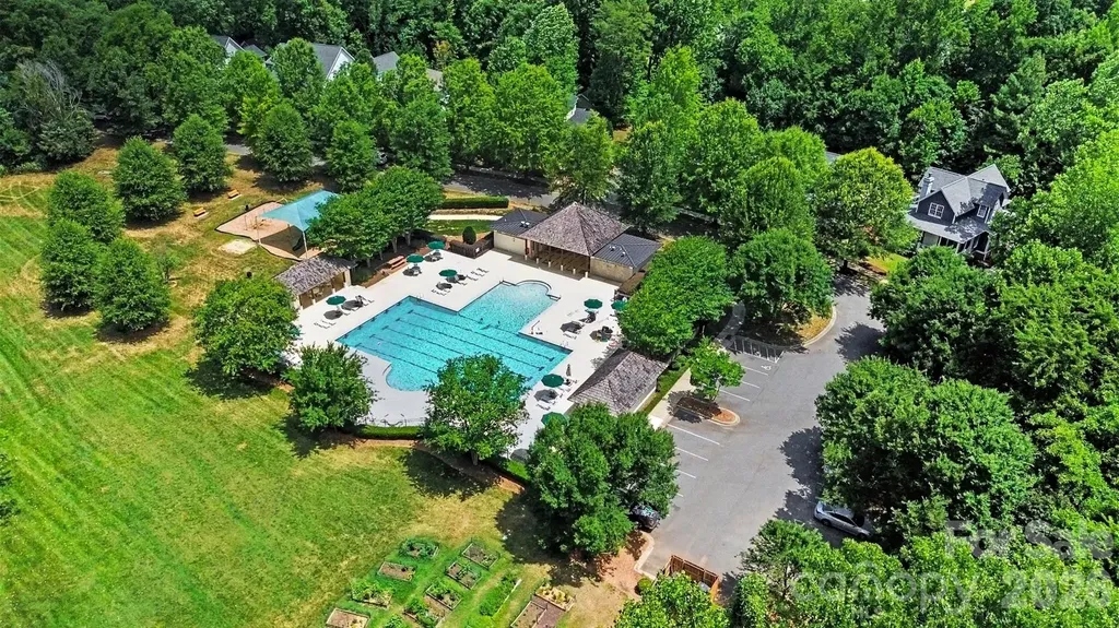 11830 Warfield Avenue Huntersville NC 28078