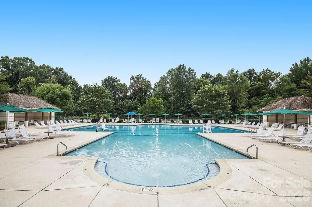 11830 Warfield Avenue Huntersville NC 28078