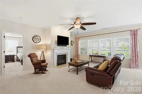 1874 Larkspur Way Tega Cay SC 29708