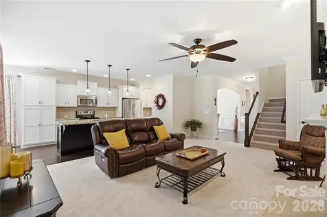 1874 Larkspur Way Tega Cay SC 29708