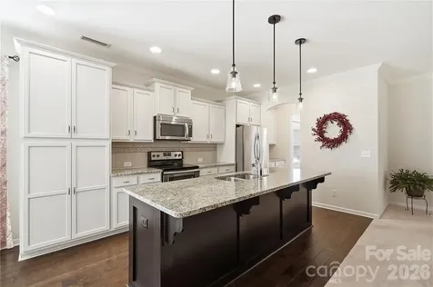 1874 Larkspur Way Tega Cay SC 29708