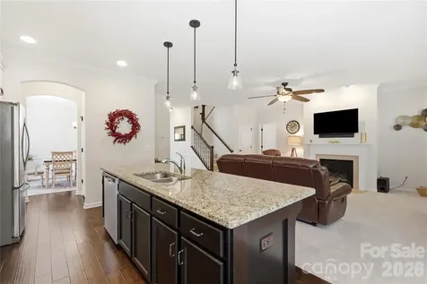 1874 Larkspur Way Tega Cay SC 29708