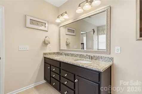 1874 Larkspur Way Tega Cay SC 29708