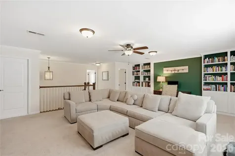 1874 Larkspur Way Tega Cay SC 29708