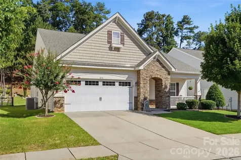 1874 Larkspur Way Tega Cay SC 29708