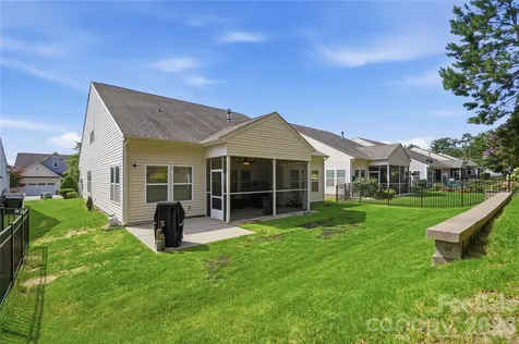 1874 Larkspur Way Tega Cay SC 29708