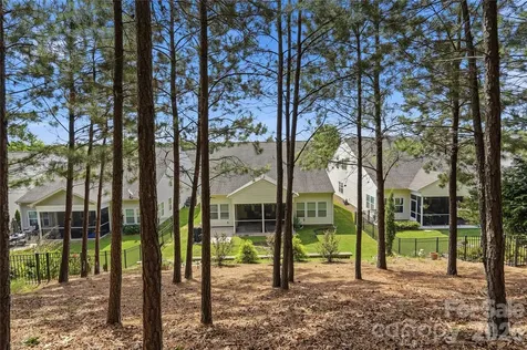 1874 Larkspur Way Tega Cay SC 29708
