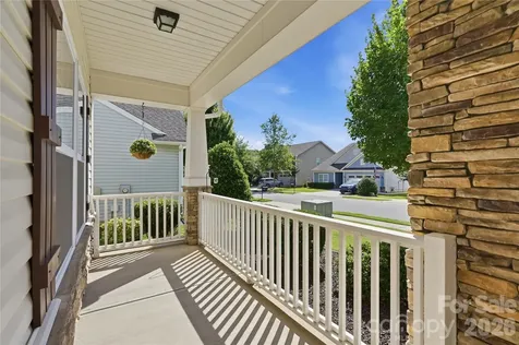 1874 Larkspur Way Tega Cay SC 29708