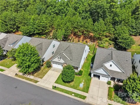 1874 Larkspur Way Tega Cay SC 29708