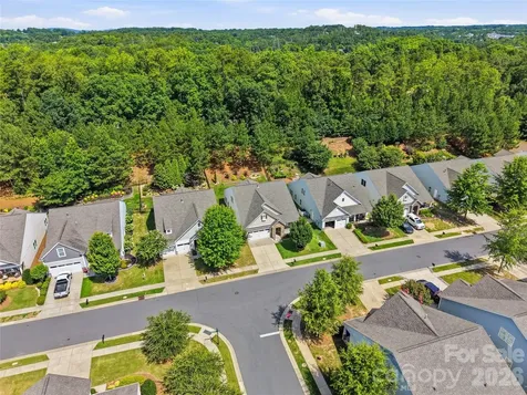 1874 Larkspur Way Tega Cay SC 29708