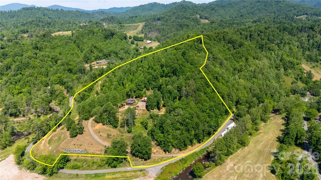 2825 Harrell Hill Road Bakersville NC 28705