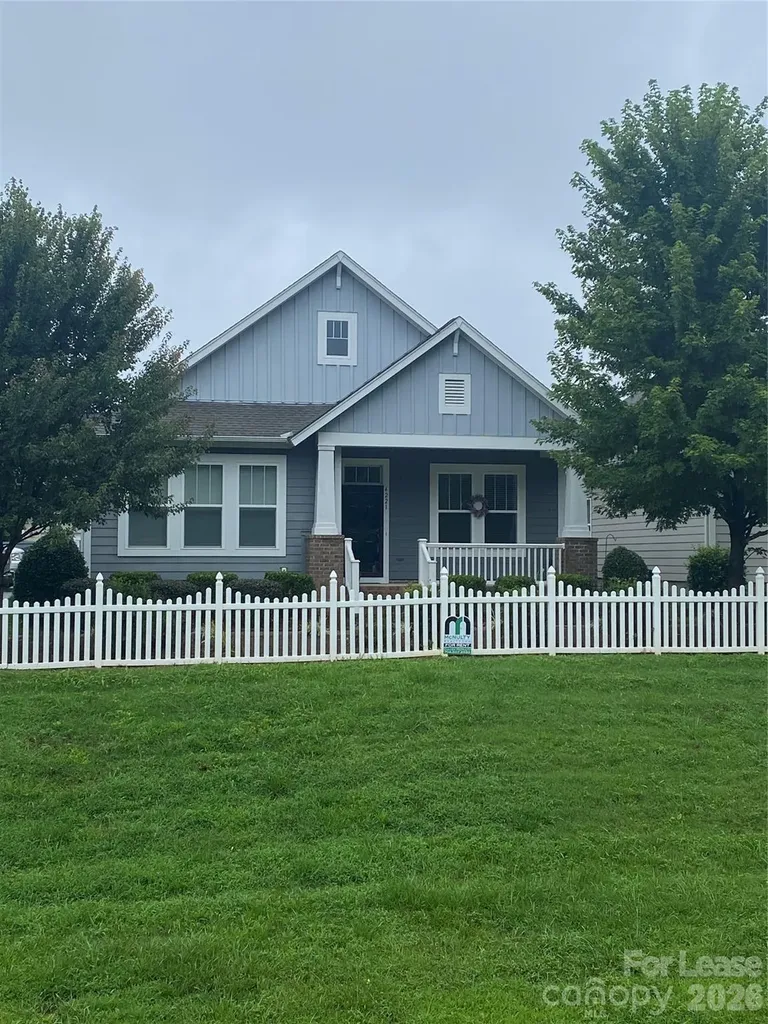 4221 Courtly Lane Belmont NC 28012
