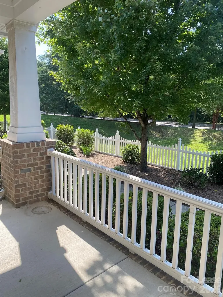 4221 Courtly Lane Belmont NC 28012