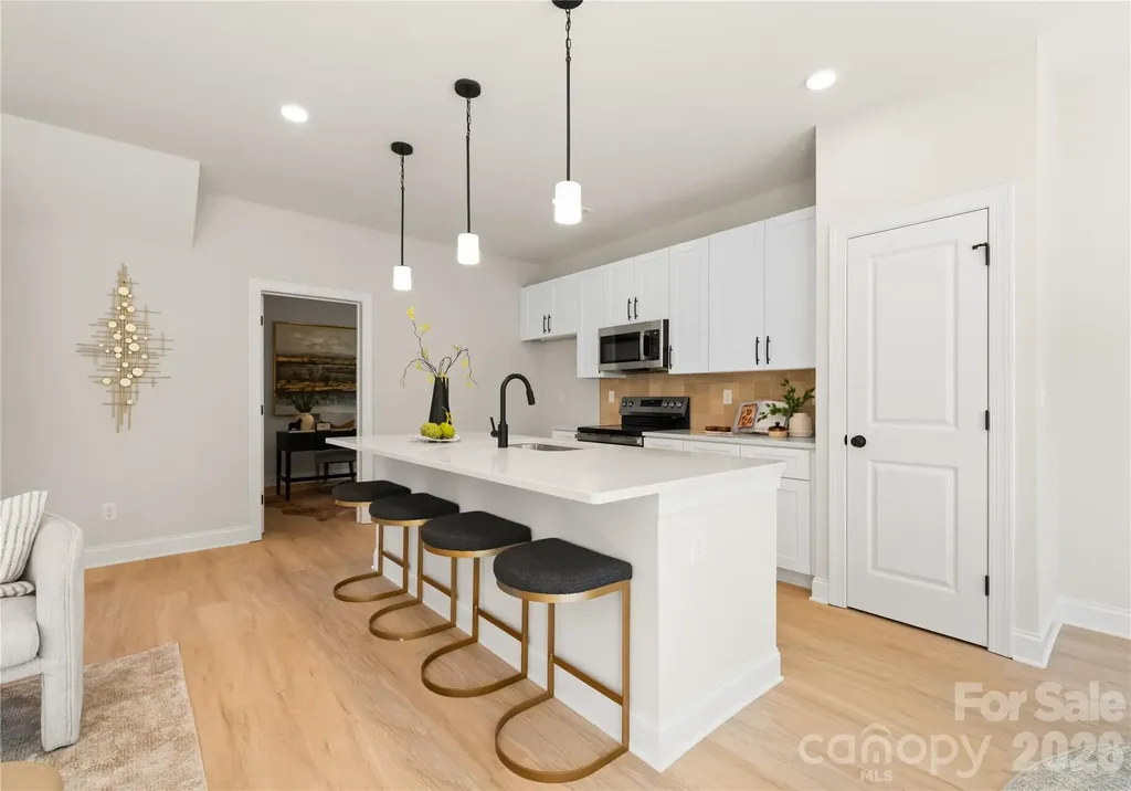 2943 Sloan Drive Charlotte NC 28208