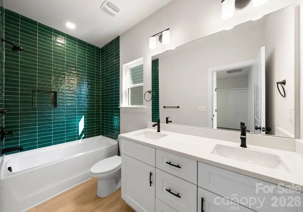 2943 Sloan Drive Charlotte NC 28208