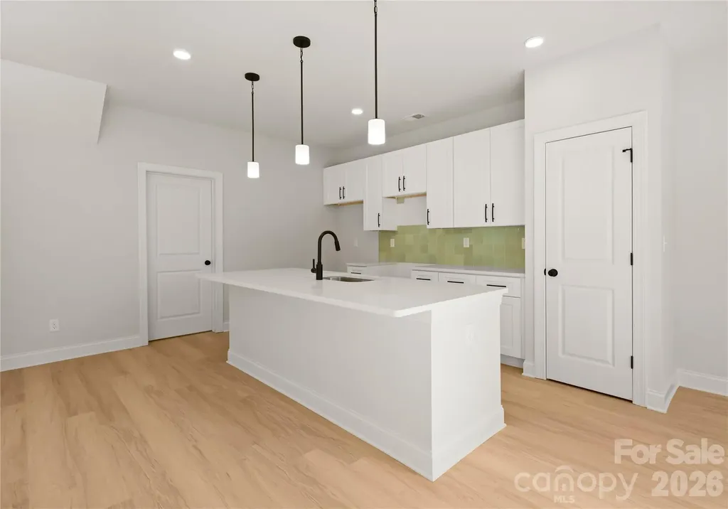2943 Sloan Drive Charlotte NC 28208