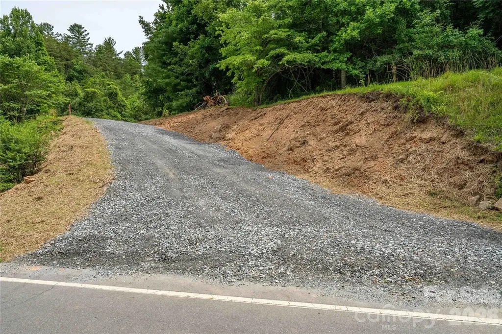 9999 Morgan Branch Road Weaverville NC 28787