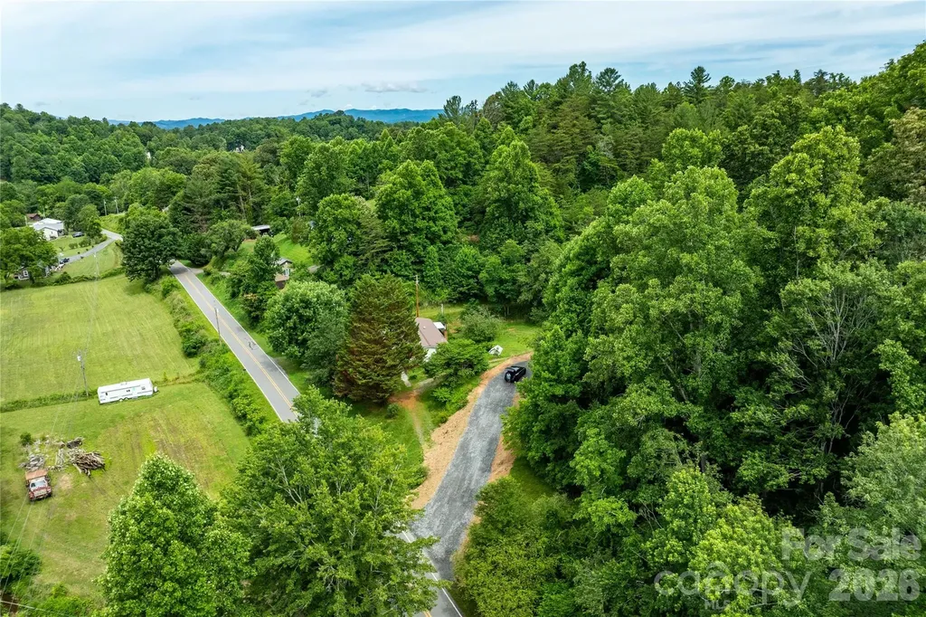 9999 Morgan Branch Road Weaverville NC 28787