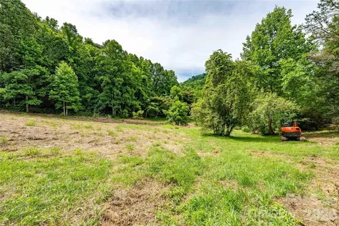 9999 Morgan Branch Road Weaverville NC 28787