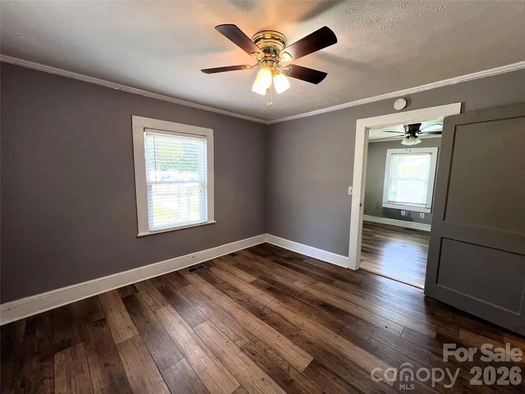 409 S Maple Street Dallas NC 28034