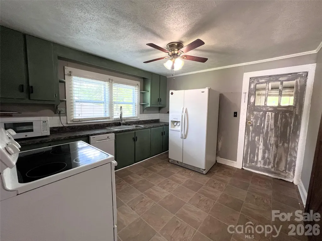 409 S Maple Street Dallas NC 28034