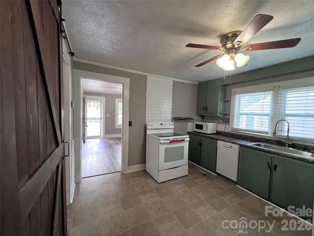 409 S Maple Street Dallas NC 28034
