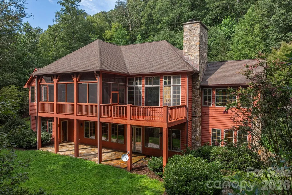 98 Flat Creek Road Fairview NC 28730