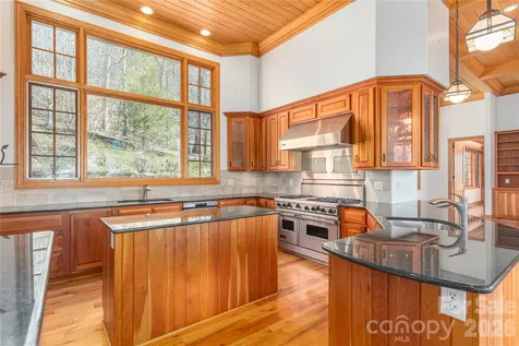 98 Flat Creek Road Fairview NC 28730