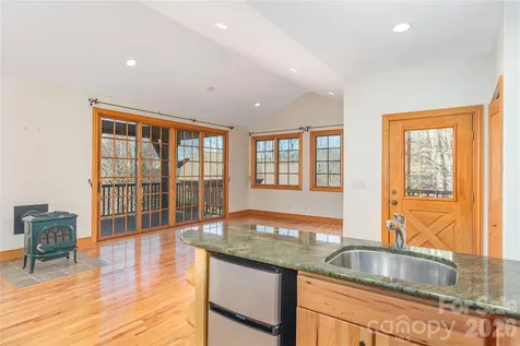 98 Flat Creek Road Fairview NC 28730