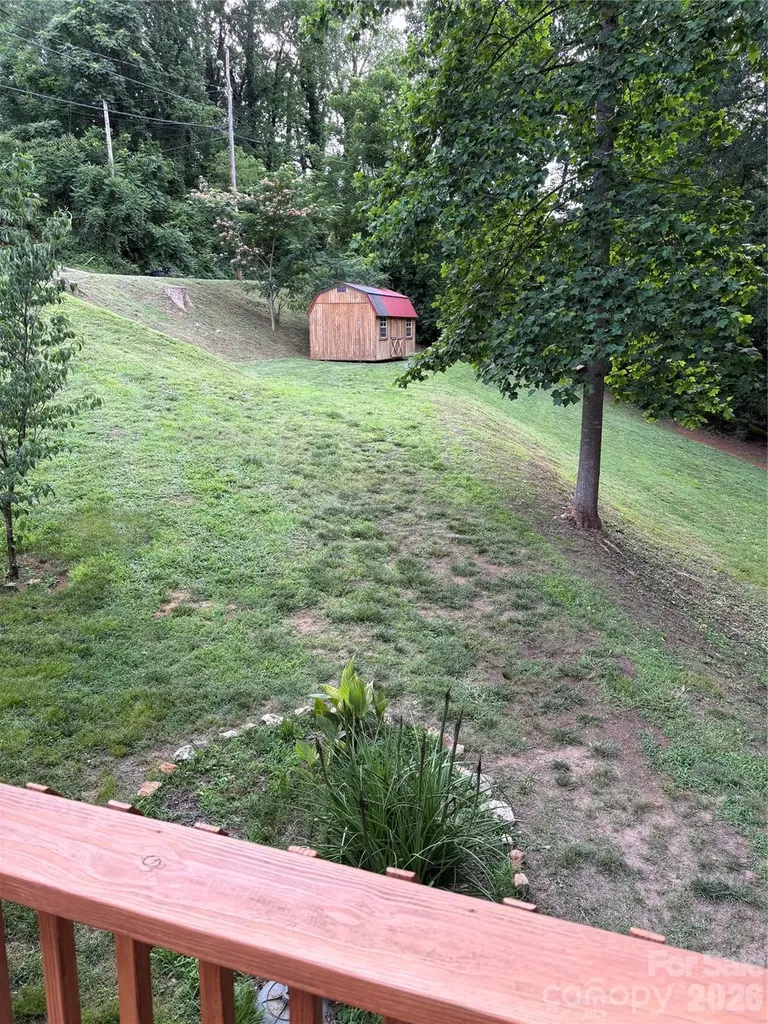 125 Lane Street Morganton NC 28655