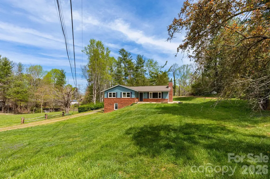 41 Kennedy Road Weaverville NC 28787