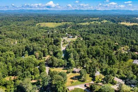 41 Kennedy Road Weaverville NC 28787