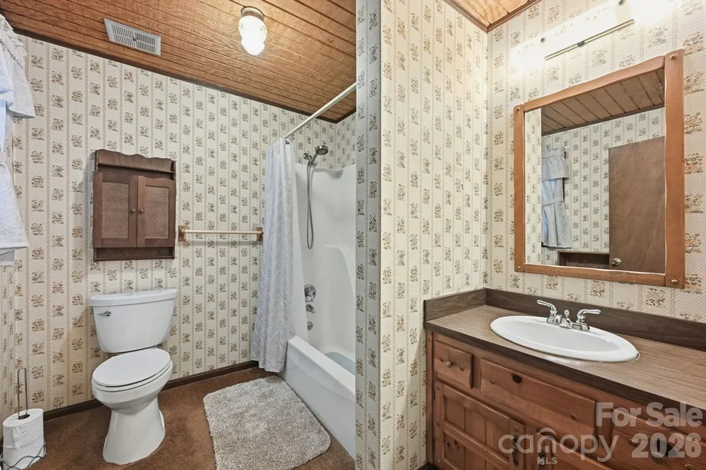 6808 Linda Lake Drive Charlotte NC 28215