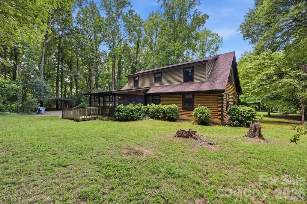 6808 Linda Lake Drive Charlotte NC 28215