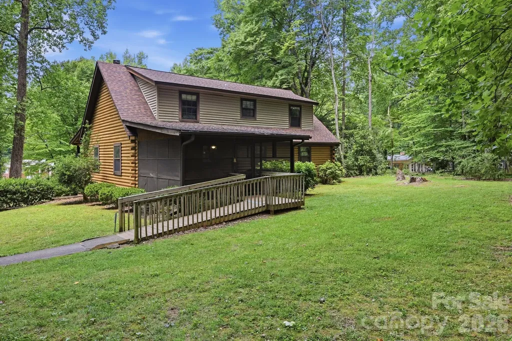 6808 Linda Lake Drive Charlotte NC 28215