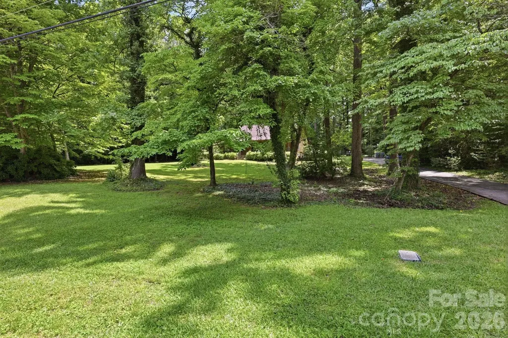 6808 Linda Lake Drive Charlotte NC 28215
