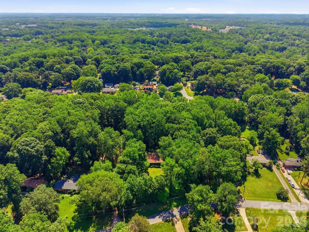 6808 Linda Lake Drive Charlotte NC 28215