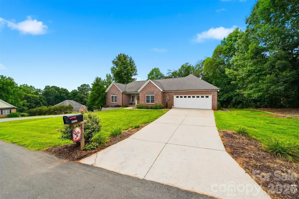 4305 Cottingham Drive Hickory NC 28602