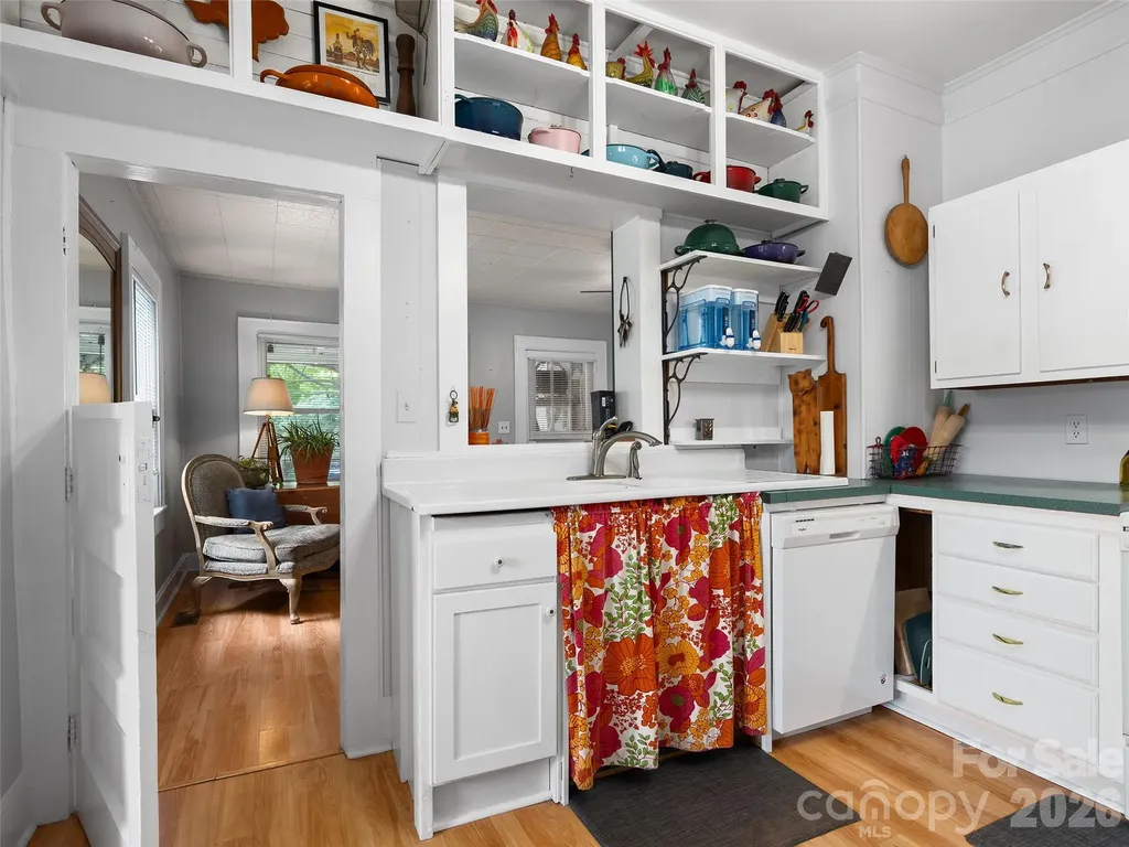 15 Craig Circle Asheville NC 28805