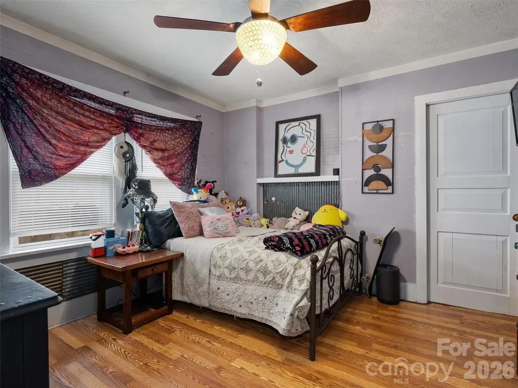 15 Craig Circle Asheville NC 28805