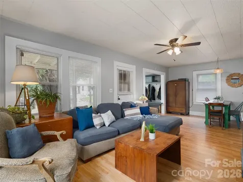15 Craig Circle Asheville NC 28805