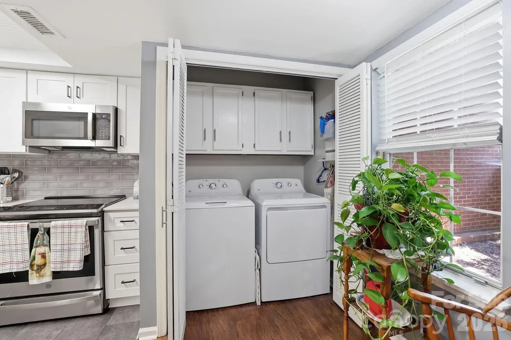 9319 S Vicksburg Park Court Charlotte NC 28210