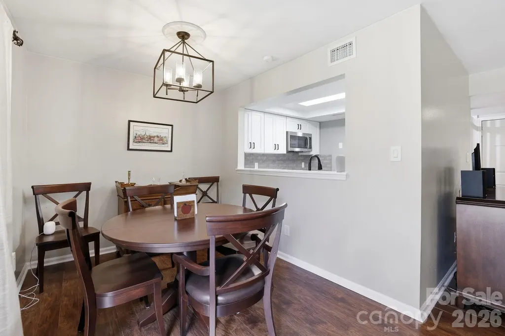 9319 S Vicksburg Park Court Charlotte NC 28210