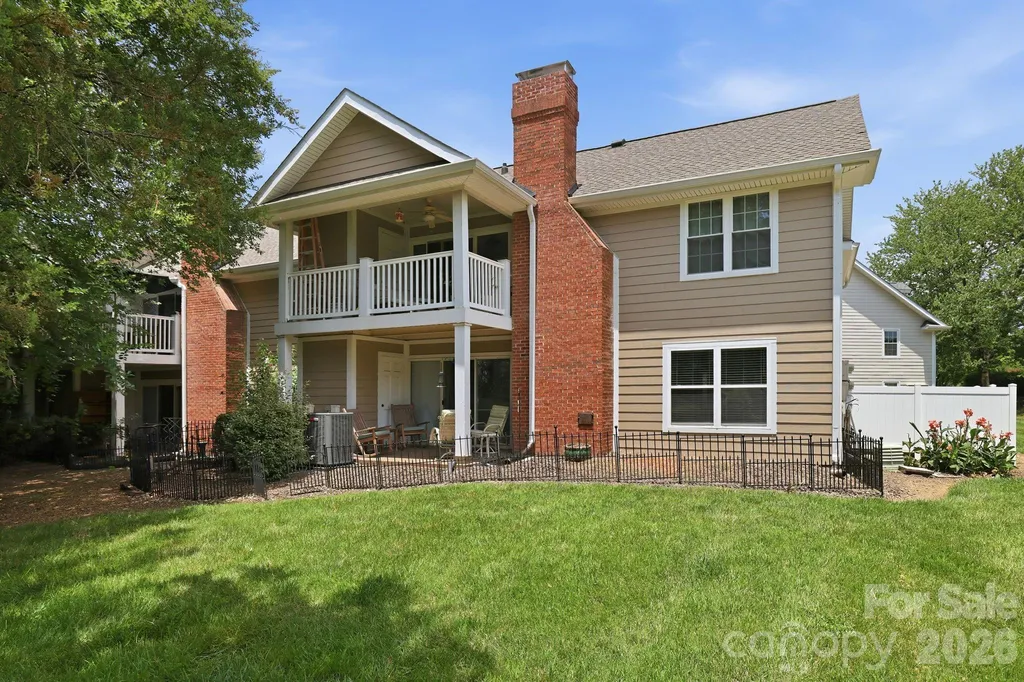 9319 S Vicksburg Park Court Charlotte NC 28210