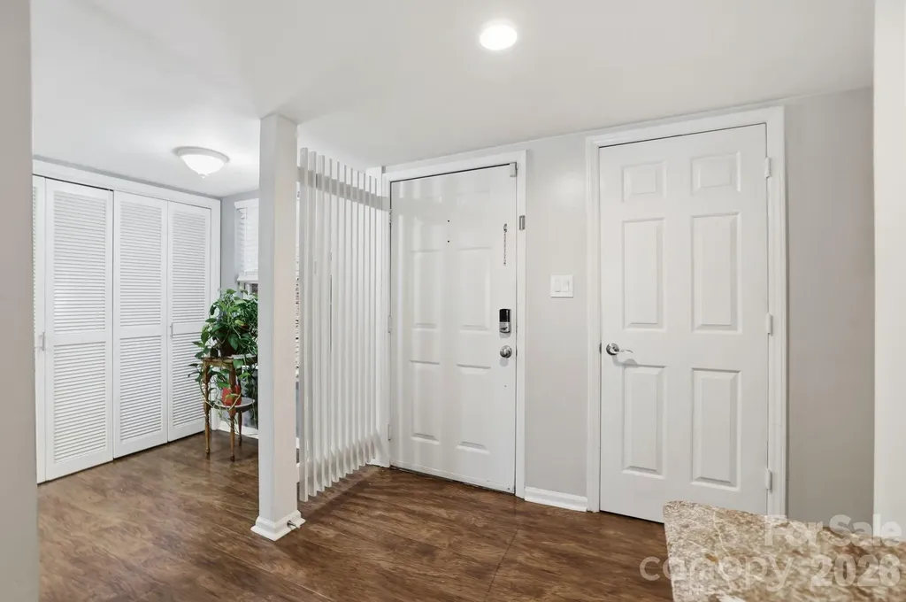 9319 S Vicksburg Park Court Charlotte NC 28210