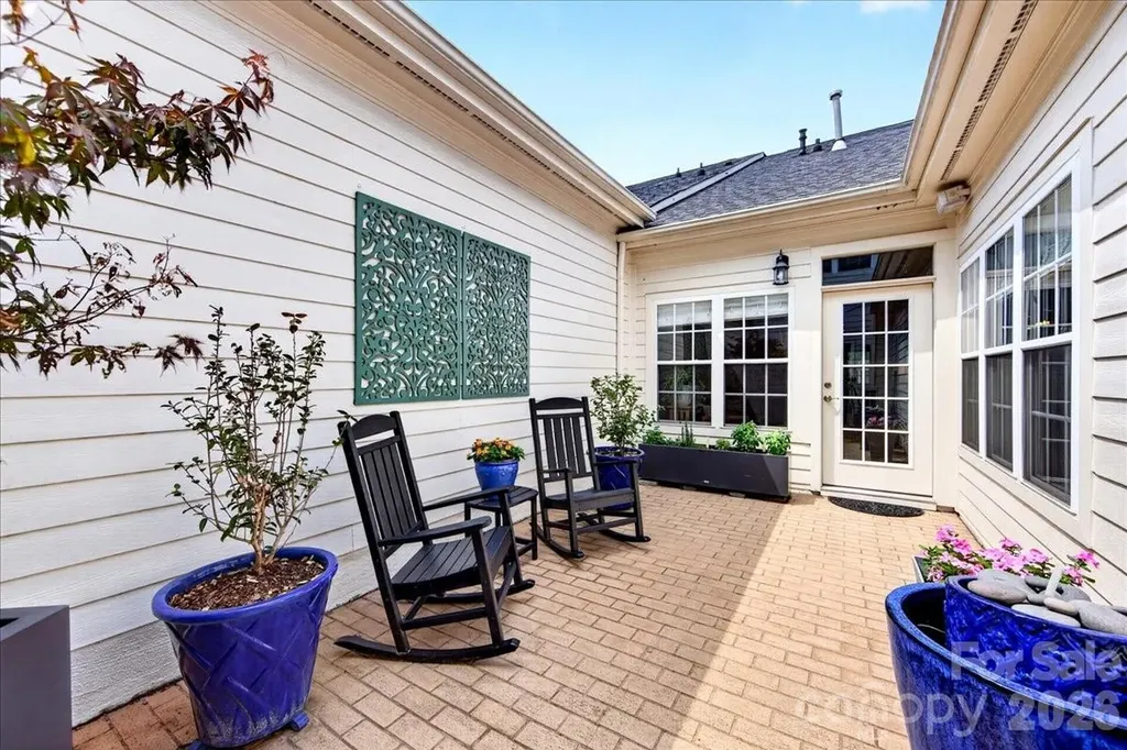 242 S Faulkner Way Davidson NC 28036