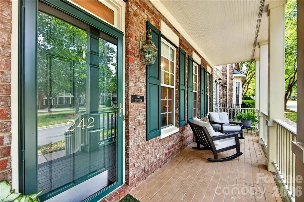 242 S Faulkner Way Davidson NC 28036